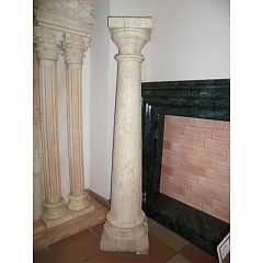 Полуколонна из Travertino Romano(непол., разр.пополам)